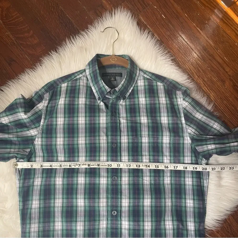 Banana Republic Green & Navy Plaid Button Up Shirt Size Small
